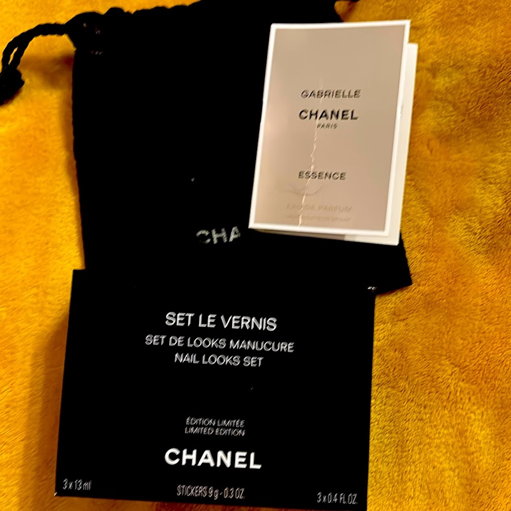 Chanel polish set